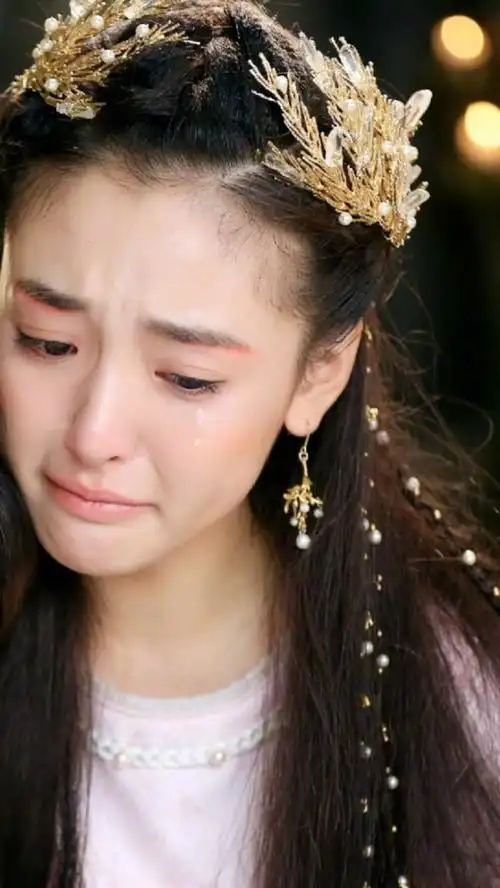 古装美人泪赵丽颖哭到两眼充血她梨花带雨最迷人