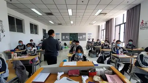 高三复学第一天 石家庄二中这样做