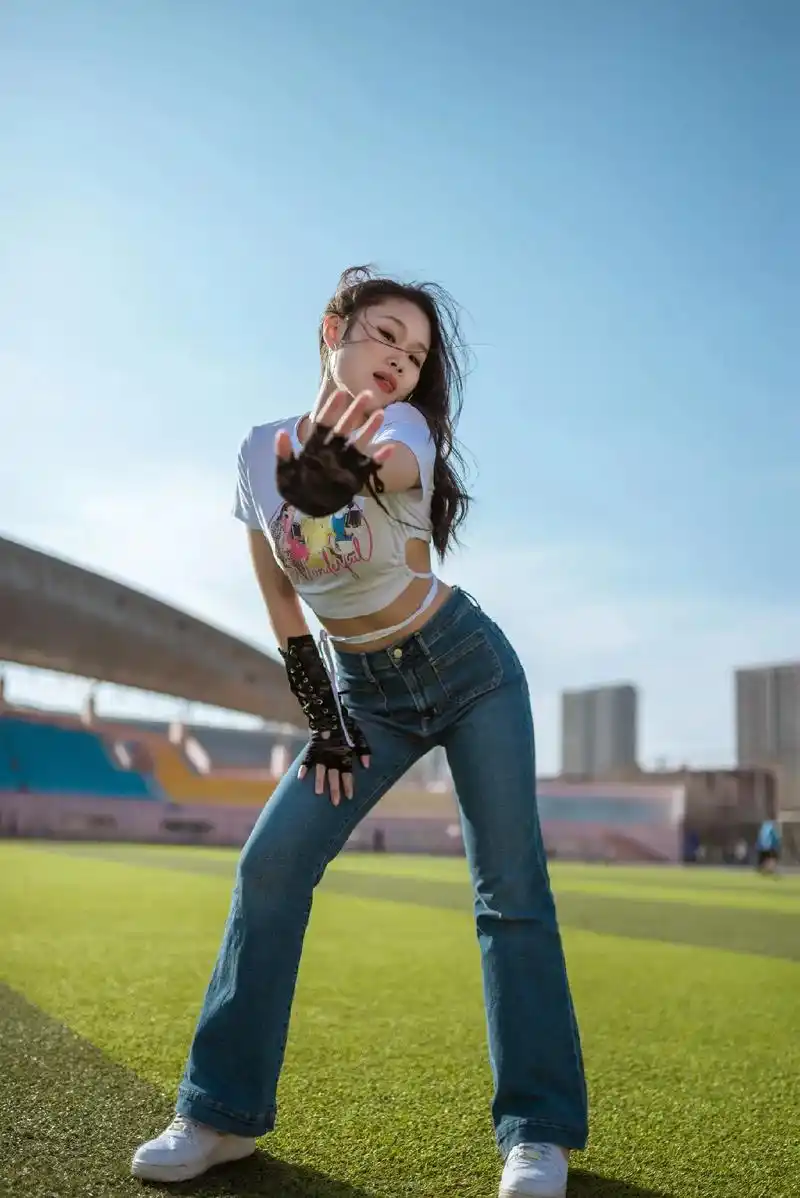 这就是街舞  #人像摄影 #少女写真 #街舞 #酷女孩 #辣 - 抖音