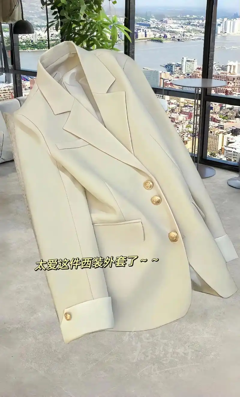 姐姐们炸街高级休闲米色西装～～爱了爱了