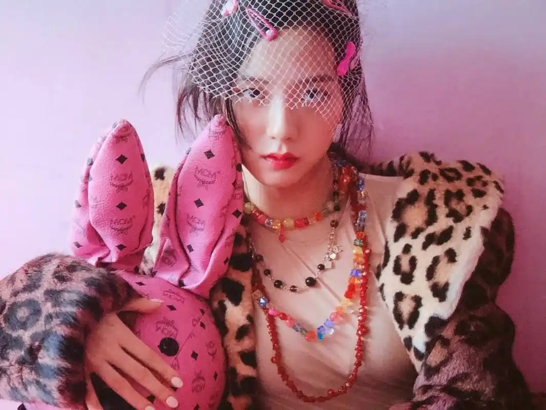 [blackpink][分享]180722 满屏的粉色 粉红少女jisoo为你公开最新画报