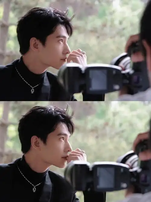 杨洋生图脸上的雨水