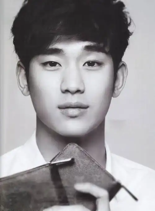 谁能帮我找下这张图片的原版.