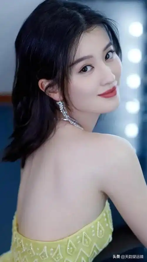 哈尔滨美女乔欣时尚写真图集