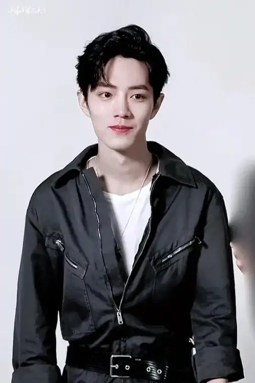 肖战的笑真的能够让人感到开心快乐#肖战 #治愈系笑容 #不愧 - 抖音