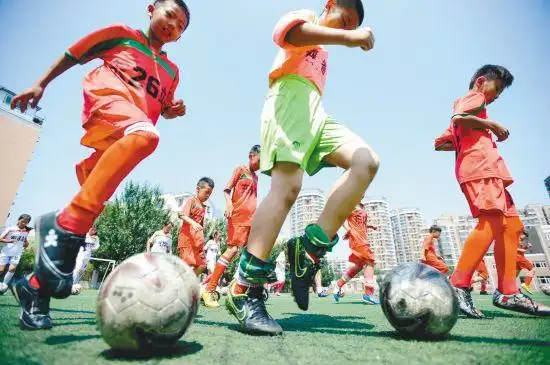 《建军大业》明星阵容首曝光 朱亚文"压力大"刘昊然马天宇全亮相