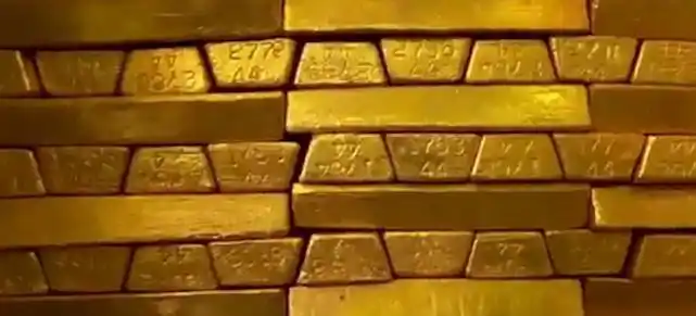 开国上将陈锡联缴获一堆金砖,拿了几块去垫床,剩下的扔进茅坑