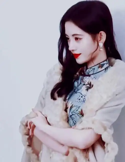 鞠婧祎旗袍四千年美女鞠婧祎穿旗袍尽显高贵古典韵味