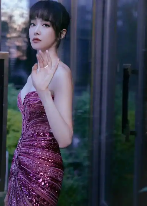 韩网评论宋茜漂亮变年轻了!