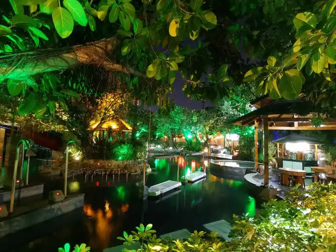 中山泉眼温泉全包价(中山泉眼温泉几点开门)