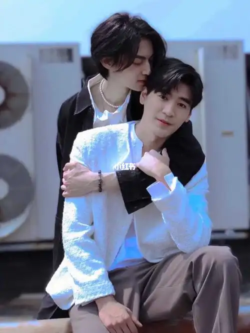 history4近距离爱上你|壁纸分享|呈仁cp_壁纸_小说_追剧_善存怎么样