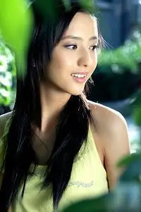 吊带配一头黑长直发佟丽娅出道早期的一组照片青春靓丽