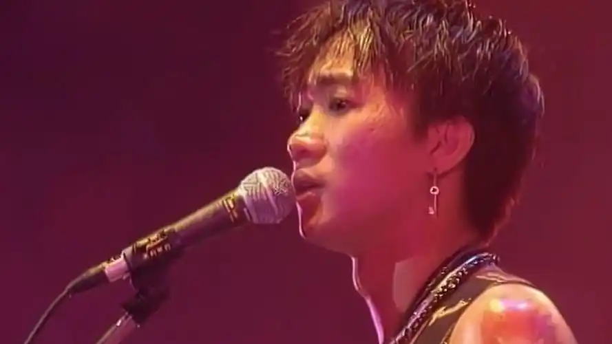 黄家驹为分手女友写下的情歌,一火就是34年,还成了表白神曲!