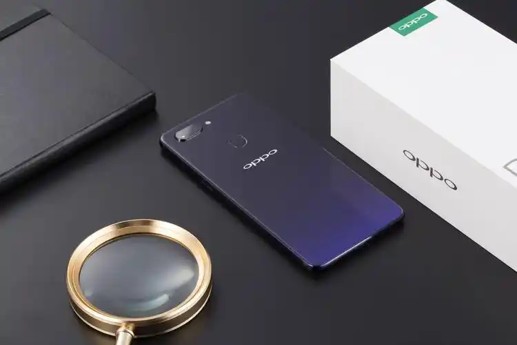 惊艳行业的渐变设计美学,oppo r15星空紫图赏