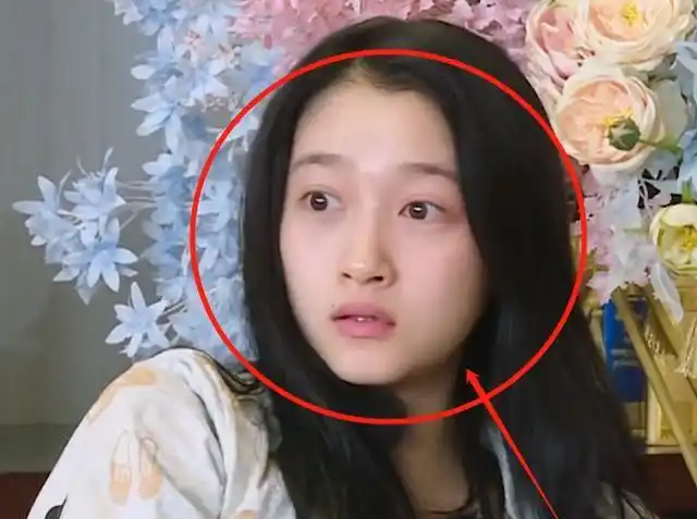 没有妆容修饰后,皮肤状态如何一目了然|关晓彤|素颜|皮肤_新浪新闻