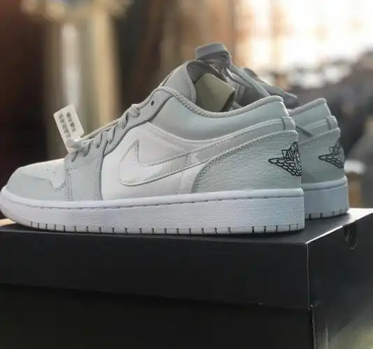 开箱aj1low迷彩小dior实物配色颜值惊艳到我