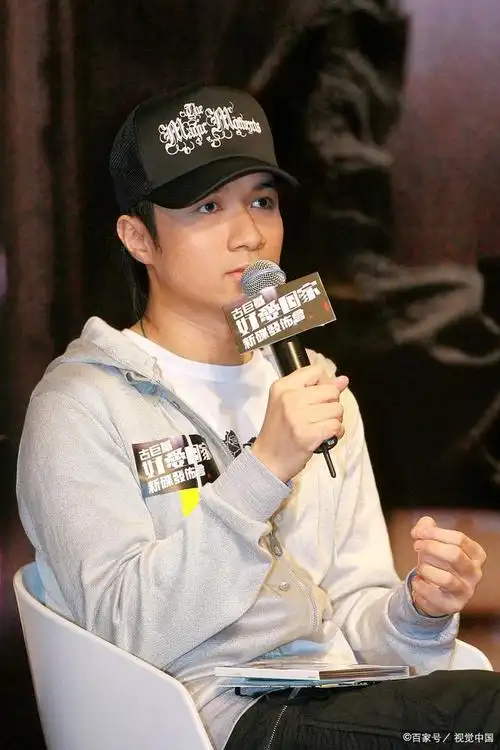 古巨基喜得贵子!晒出儿子kuson的可爱照片,五官似父亲惹人怜爱