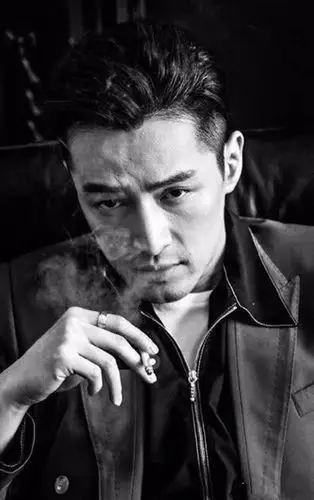 盘点抽烟的男星, 胡歌雅痞霍建华熟练, 但都没有他的气场足