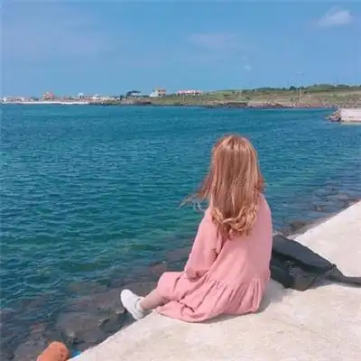 2019最流行的头像女背影大全 我很清醒清醒地看着自己沦陷,女生头像