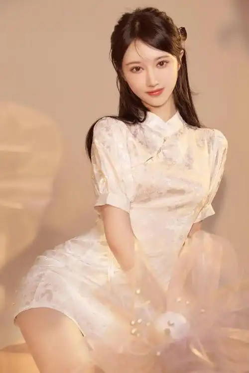 女神降临:神仙颜值女神 栾一诺千金_网易订阅