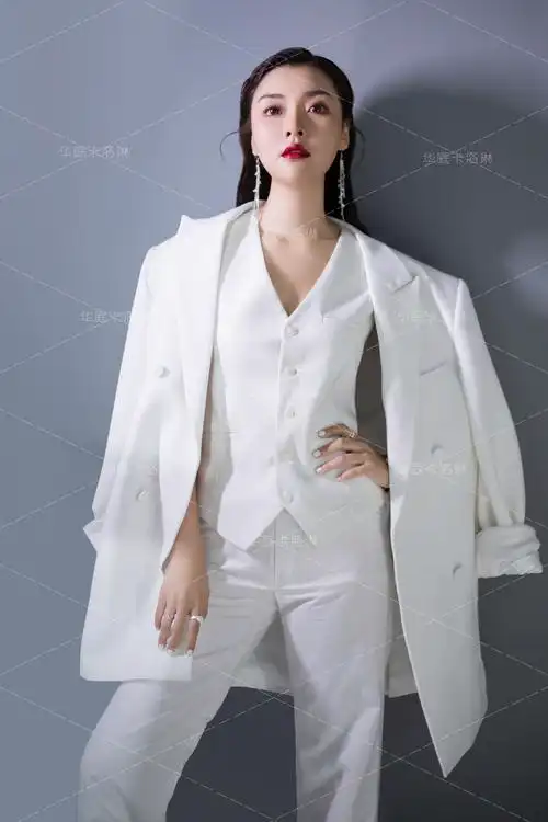 西装写真|摄影|人像摄影|华庭卡洛琳写真 - 原创作品 - 站酷 (zcool)