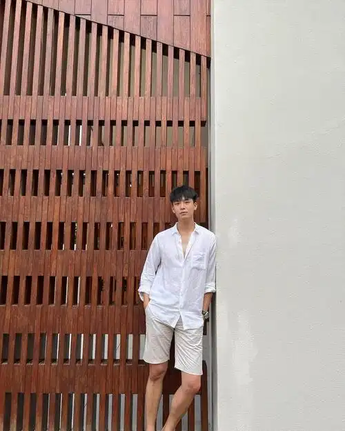 男白衬衫怎么搭配,男白衬衫怎么搭配图片(能把白衬衫穿得好看的男生才