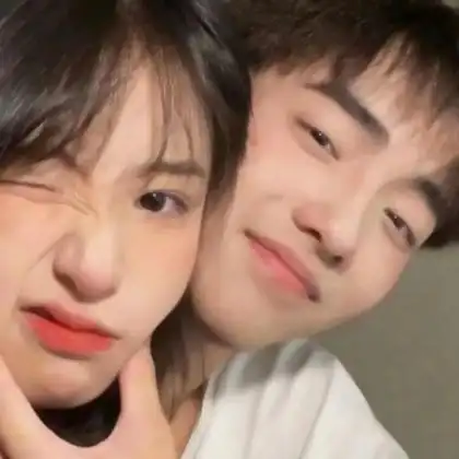 高甜情头双人 一对两张的高清情头真人宠溺高颜值甜宠图片_情侣头像