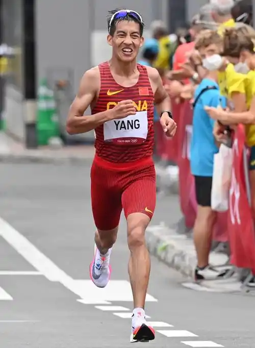 田径——男子马拉松赛况_比赛