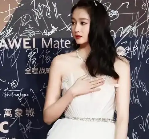 蒋欣|刘亦菲|马思纯|关晓彤|华妃娘娘_网易订阅