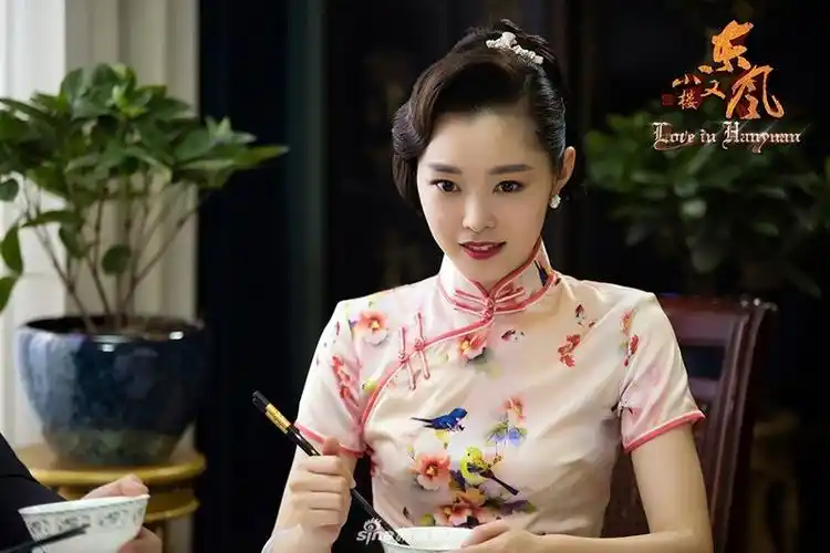 女明星民国电视剧剧照洋装_这些女星的旗袍造型在民国言情剧里太吸睛