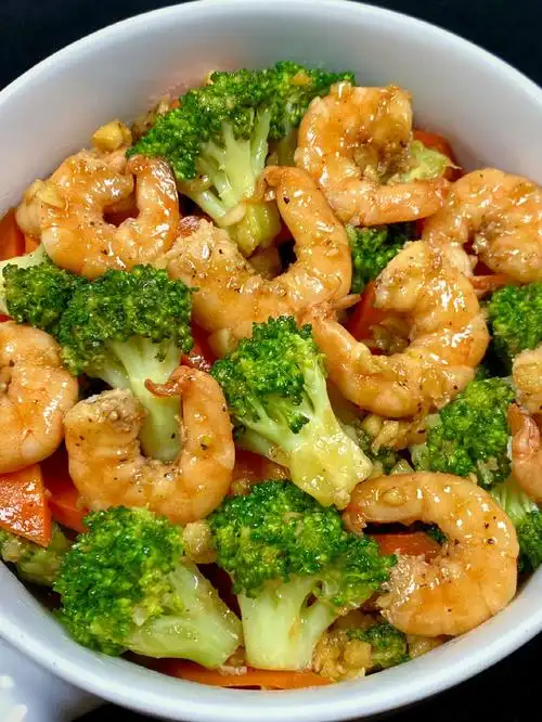 西兰花炒虾仁 ##美食日常##美食##男朋友做饭的日常##懒人食谱##家常