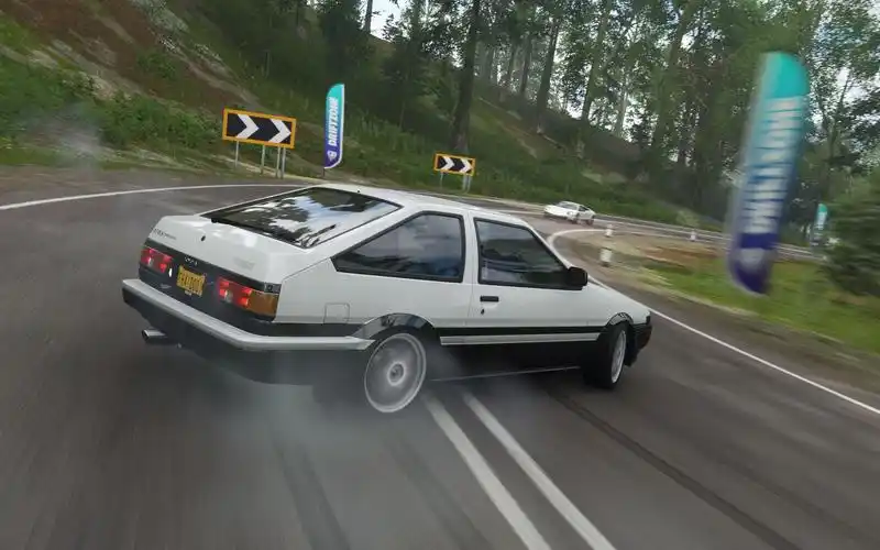 ae86超级漂移山顶下坡赛爆裂连续发卡弯