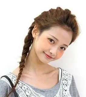 韩式瘦脸辫子发型效果图