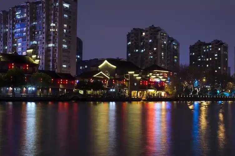 尼康df晚上拍了几张杭州的照片