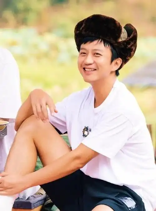 演员郝蕾:与刘烨分开后,44岁一个人带着双胞胎儿子