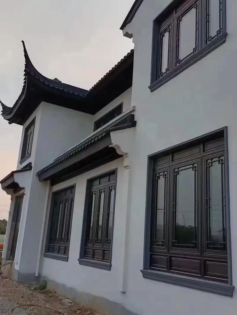 中式仿古窗,河南郑州,康庄铝材市场.名花异果雕阑护,古款新铭