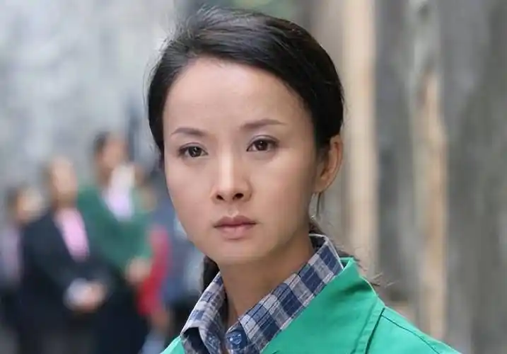 父母聋哑,为家庭坚持12年丁克,39岁才当妈,演员谢兰现状如何_时候