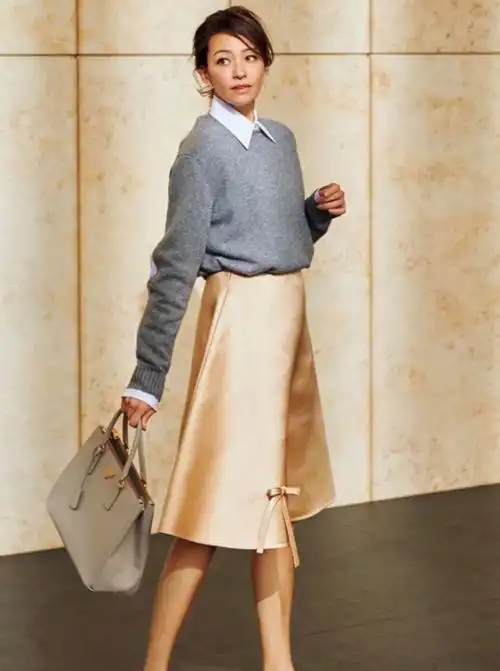 配色技巧二:大地色遇上基础色更大方想要兼备慵懒和