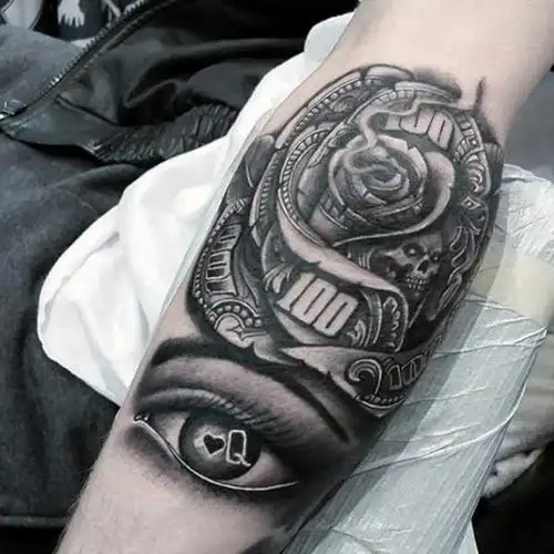 钱玫瑰纹身图案