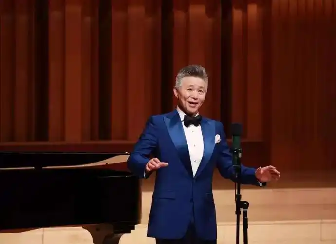 回顾歌唱家王宏伟:60后娶80后才女,妻子和妈妈情同母女