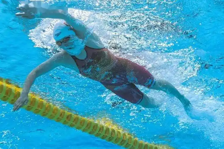 技巧自由泳打腿没那么简单