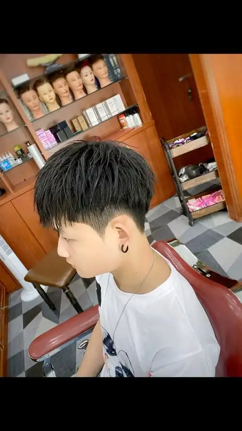 自然碎盖#钢夹烫 立体有型,纹理清晰,方便打理