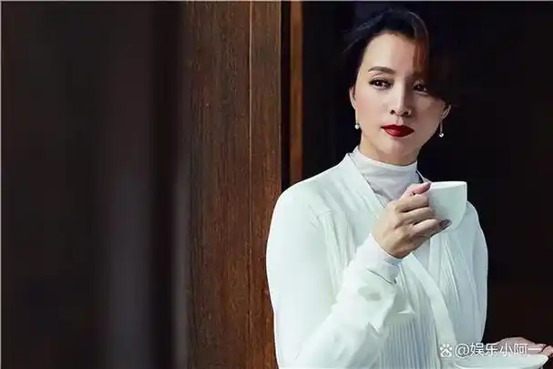 事实证明央视一姐董卿早已过上了自己理想的生活