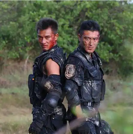 杨洋《急先锋》演退役军人,《特战荣耀》再穿军装锻造特种兵魂_故事