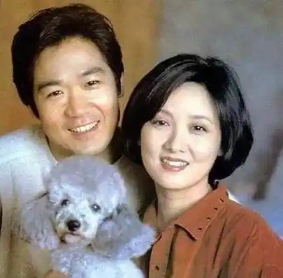 张国立最让我遗憾的,就是没能做母亲_张默好_孩子_罗秀春