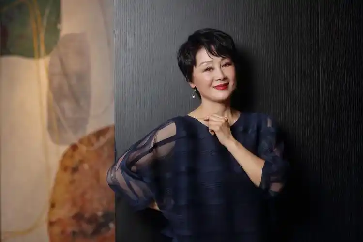 王姬: 我是一个演员,不会"作"也不太会作秀丨人物