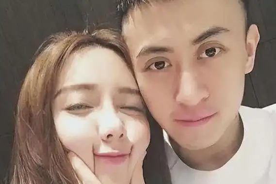 "洗头妹"韦雪的传奇人生,靠儿子挣了9亿,刷新三观_陈平_秦奋_小孩子