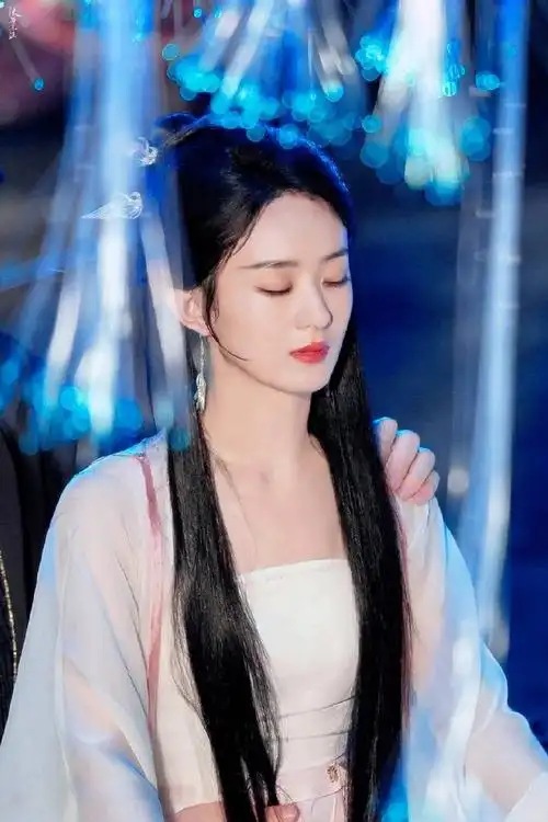 原来赵丽颖也可以很媚