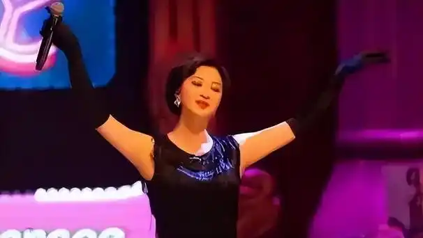 回顾金星变性前妻子长相貌美如花离婚时已有身孕如今怎样了