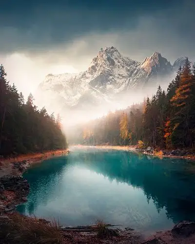 游走现实与幻境 用创意剪辑把风景照变成"梦"